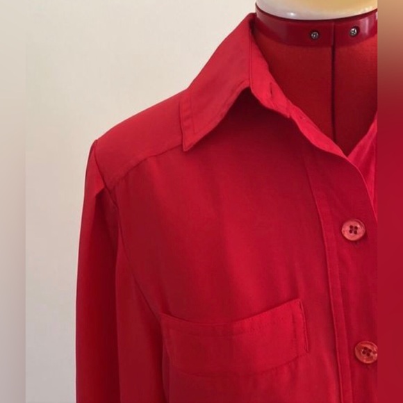 Vintage 1980s, Rouie’s Petites Apple Red Blouse, button front,patch pockets US6P - Picture 3 of 5
